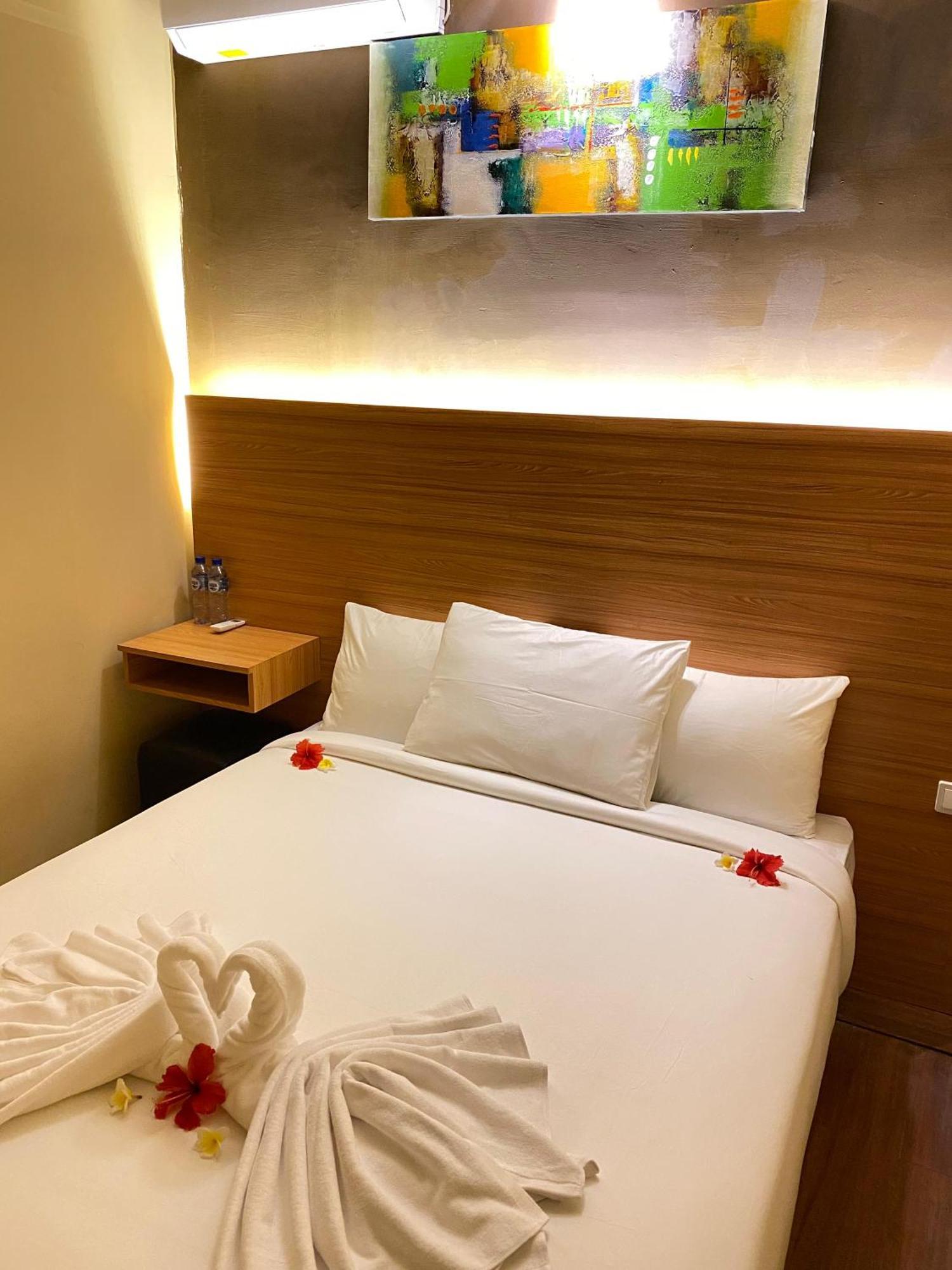 Asiana Lovina Hotel Bagian luar foto