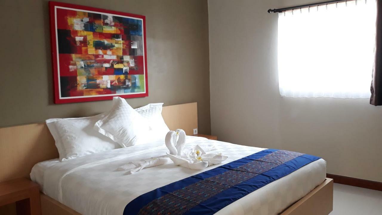 Asiana Lovina Hotel Bagian luar foto